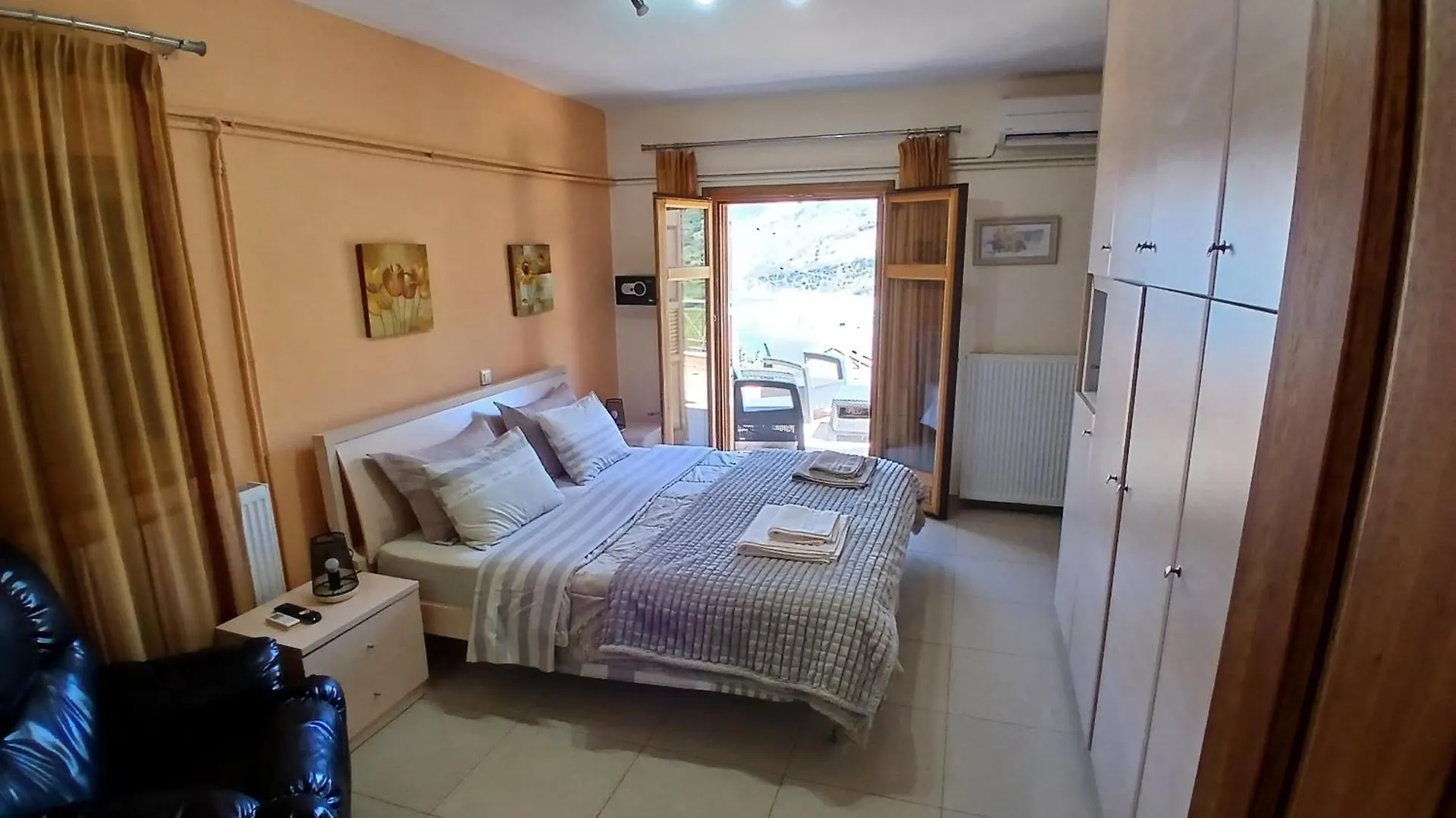 Villa Alexandros Zola Apartment