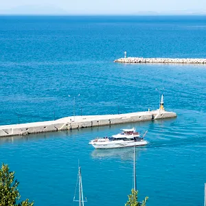  Apartment Faro Del Porto